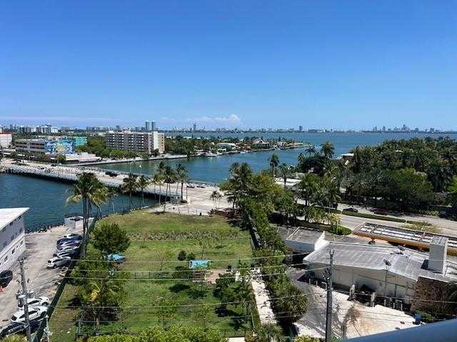 Small Image of 7900 HARBOR ISLAND DR #912, North Bay Village Number 38