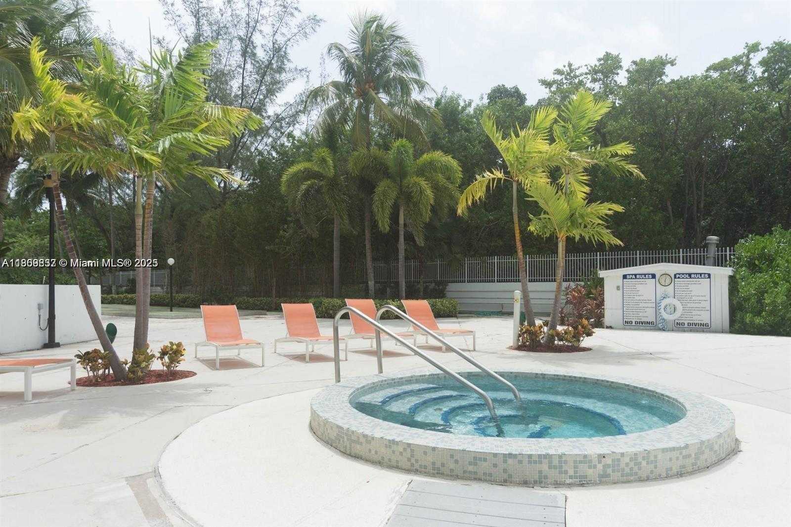 Small Image of 100 BAYVIEW DR #1520, Sunny Isles Beach Number 19