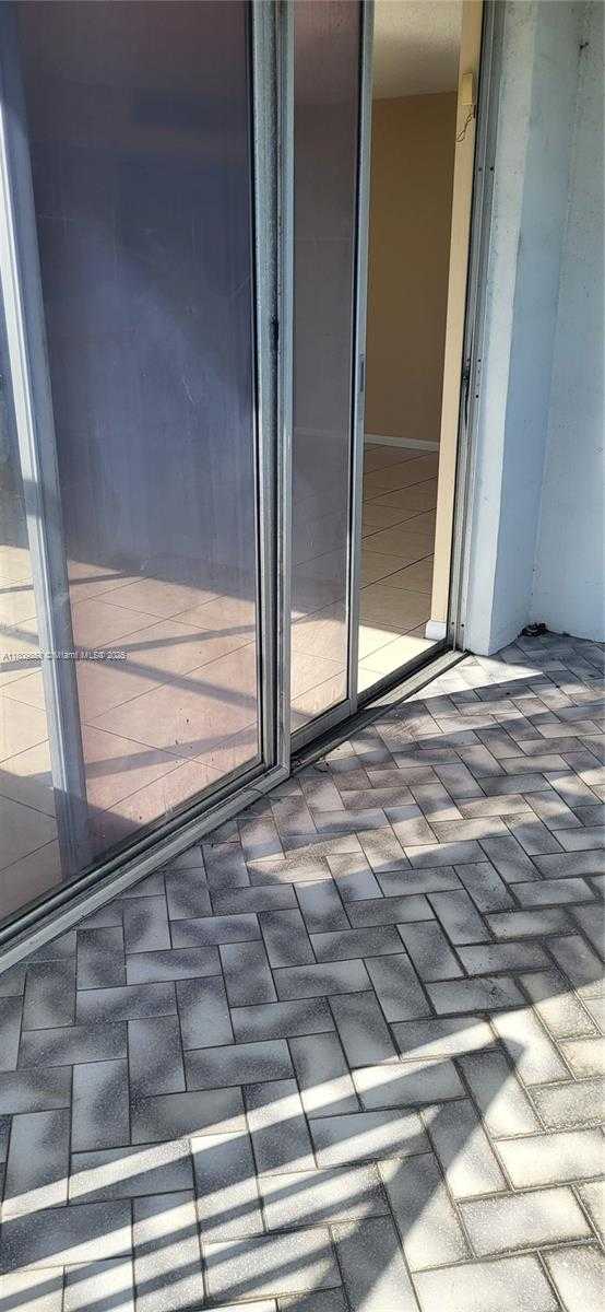 Small Image of 1300 NORTH EAST MIAMI GARDENS DR #407E, Miami Number 10
