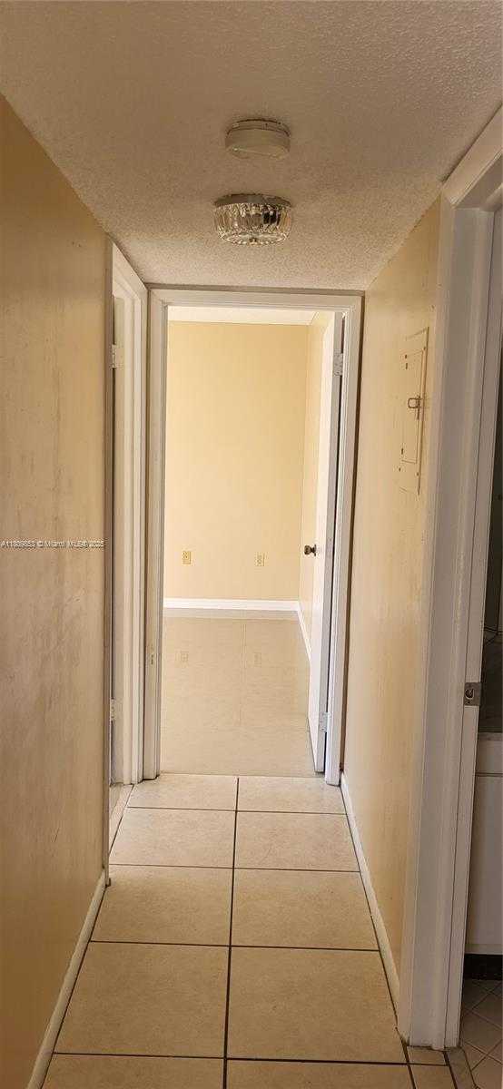 Small Image of 1300 NORTH EAST MIAMI GARDENS DR #407E, Miami Number 11