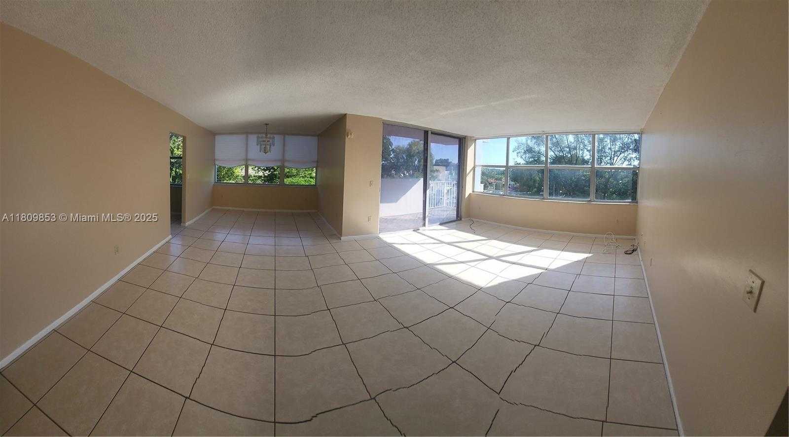 Small Image of 1300 NORTH EAST MIAMI GARDENS DR #407E, Miami Number 28