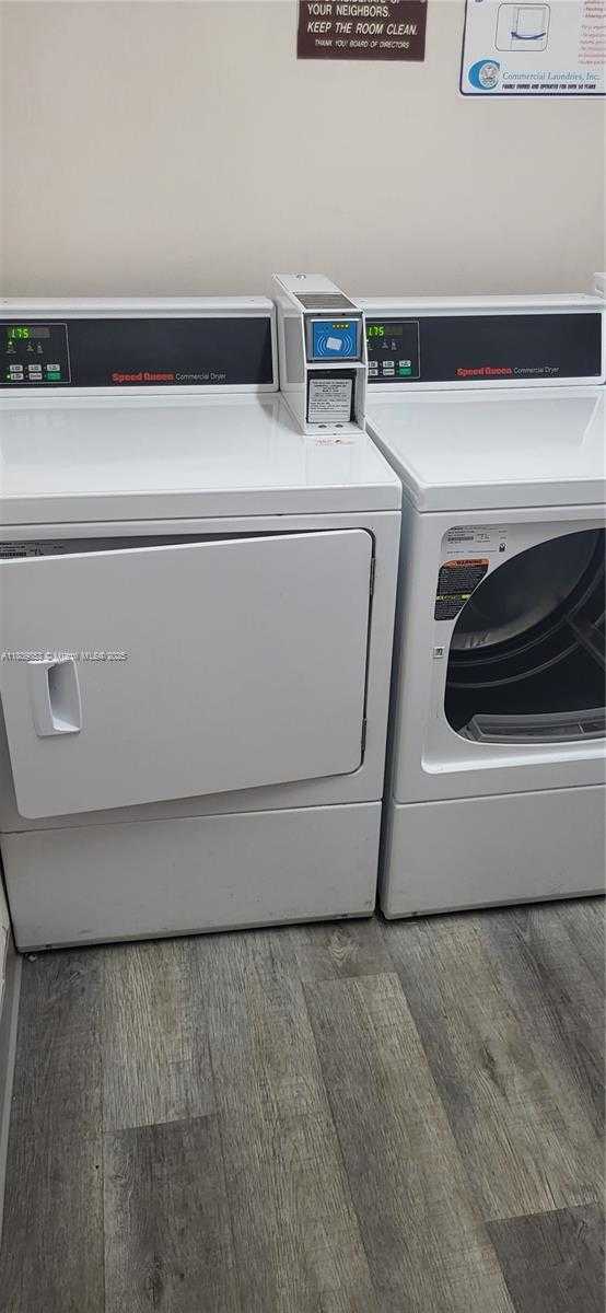 Small Image of 1300 NORTH EAST MIAMI GARDENS DR #407E, Miami Number 31