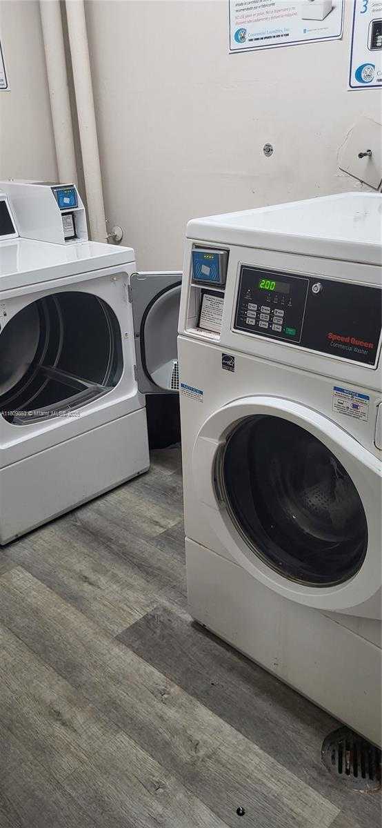 Small Image of 1300 NORTH EAST MIAMI GARDENS DR #407E, Miami Number 32