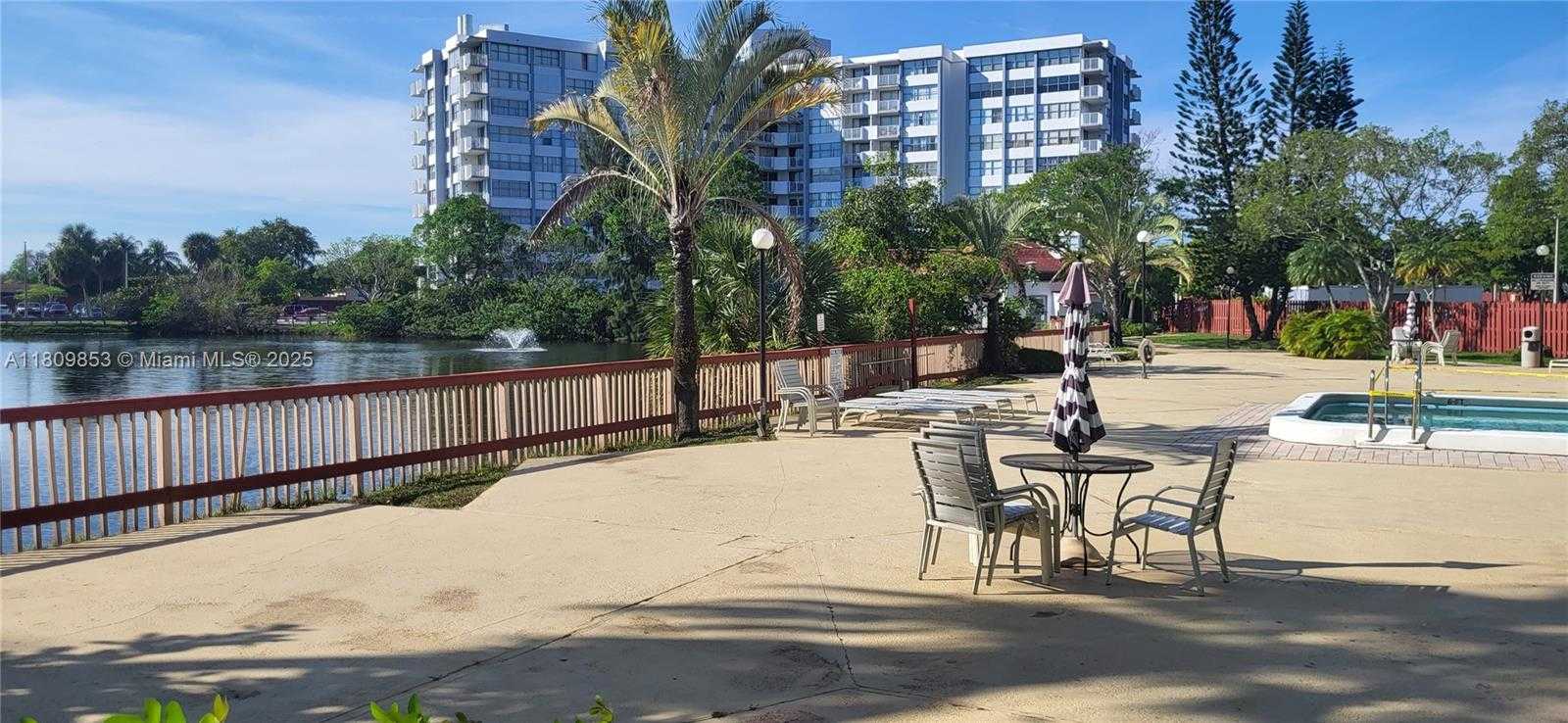 Small Image of 1300 NORTH EAST MIAMI GARDENS DR #407E, Miami Number 35