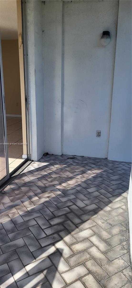 Small Image of 1300 NORTH EAST MIAMI GARDENS DR #407E, Miami Number 9