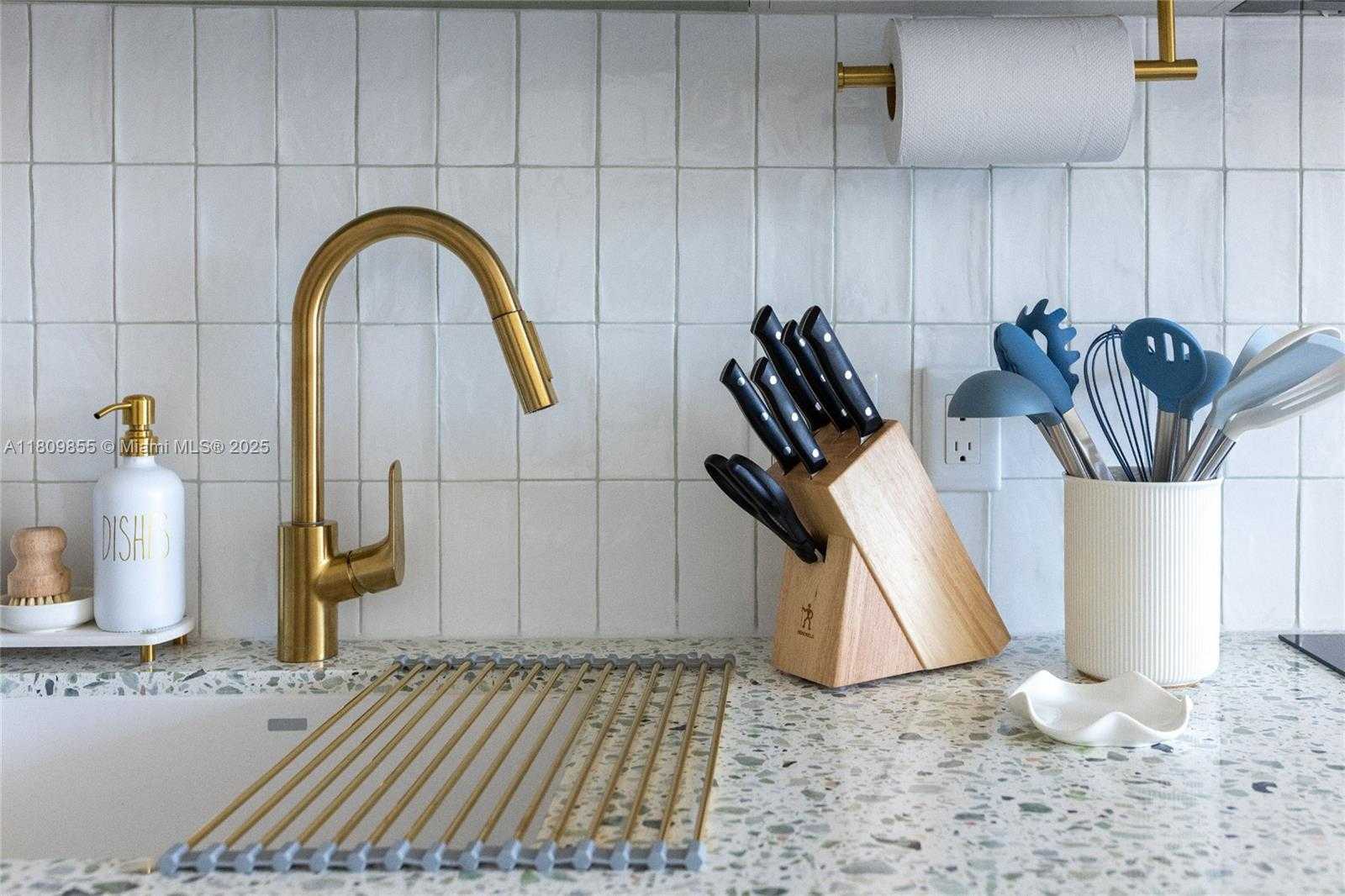 Small Image of 159 NORTH EAST 6TH ST #3012, Miami Number 23