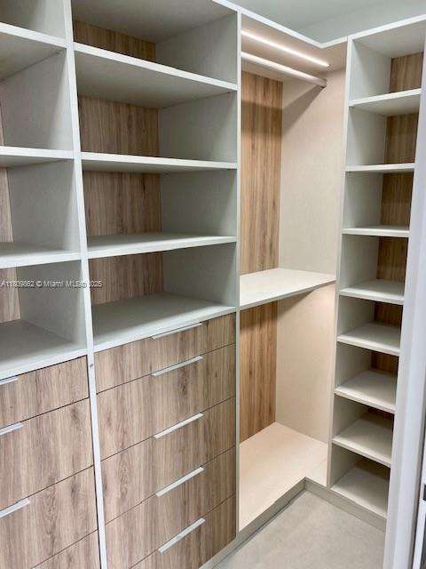 Small Image of 2 GROVE ISLE DR #B906, Miami Number 14
