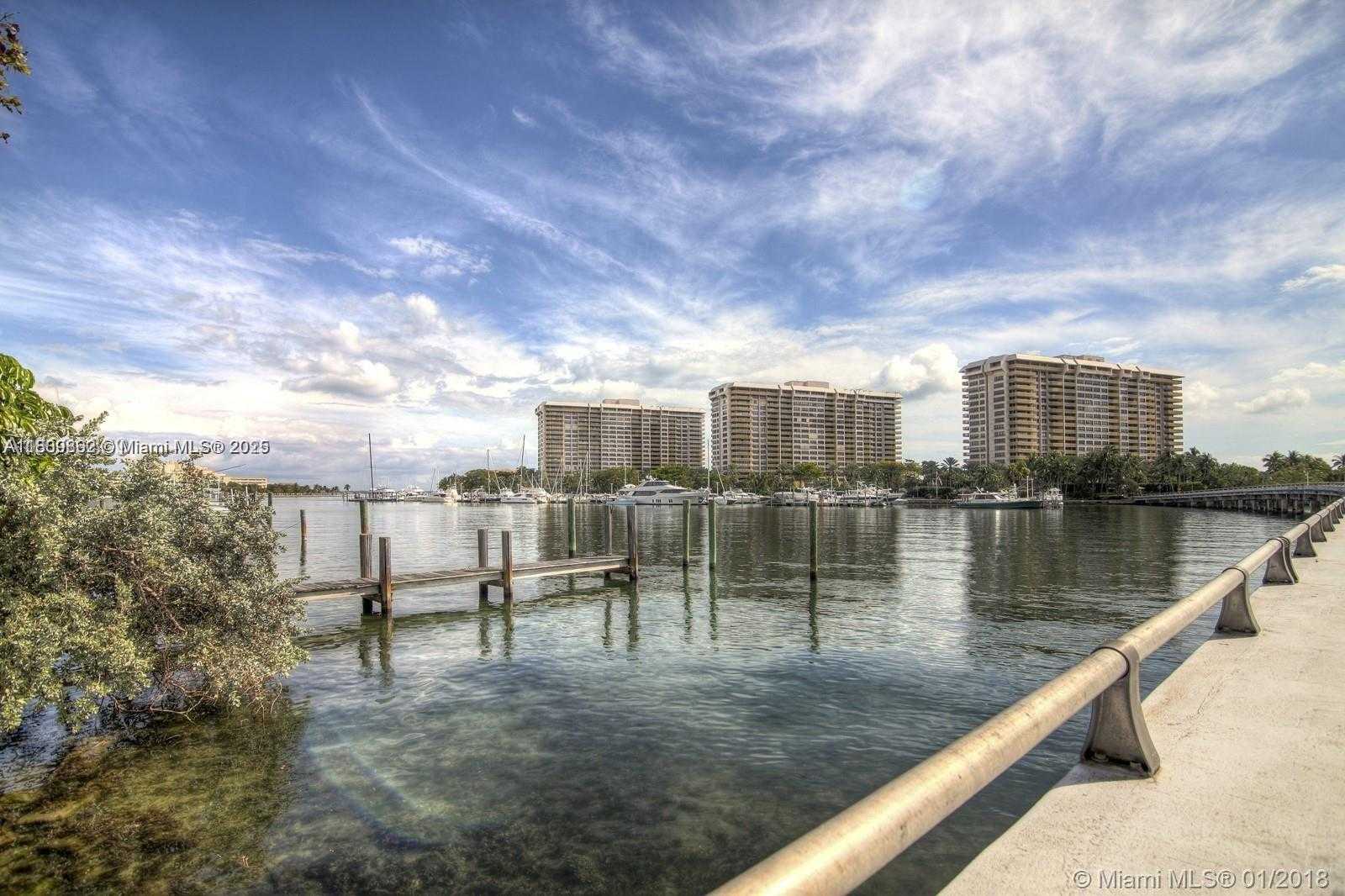 Small Image of 2 GROVE ISLE DR #B906, Miami Number 19