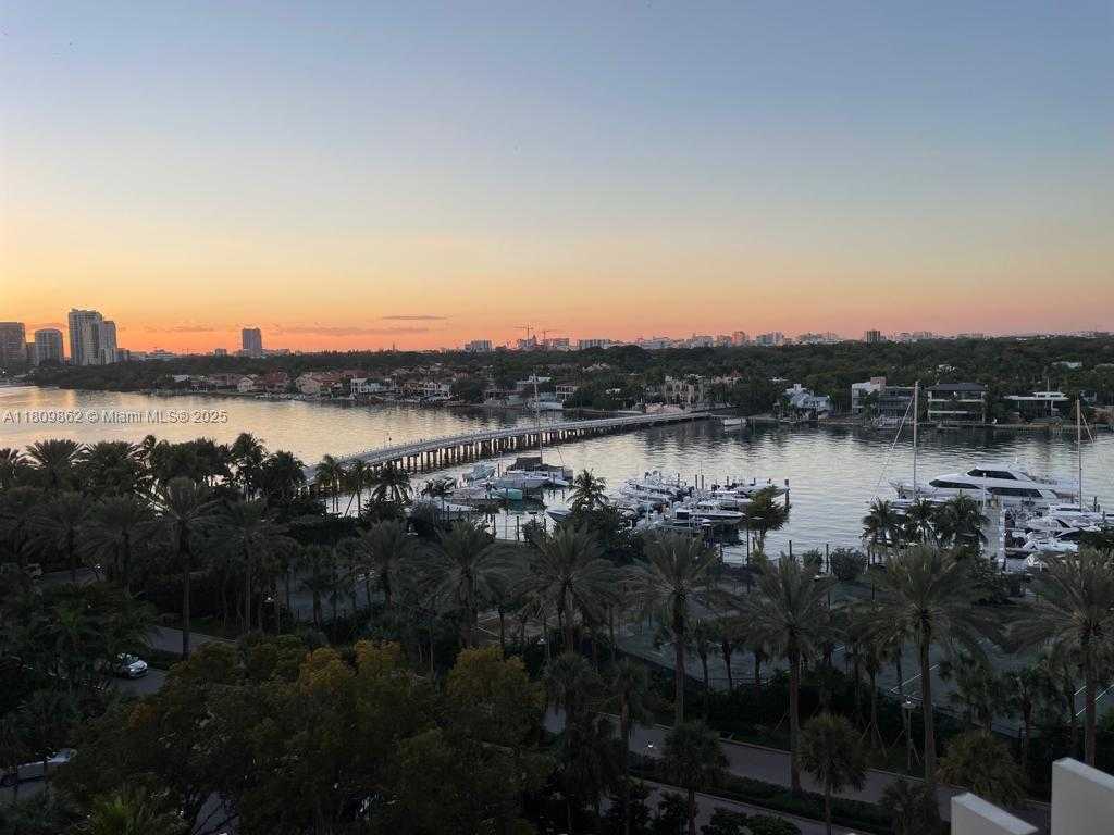 Small Image of 2 GROVE ISLE DR #B906, Miami Number 6