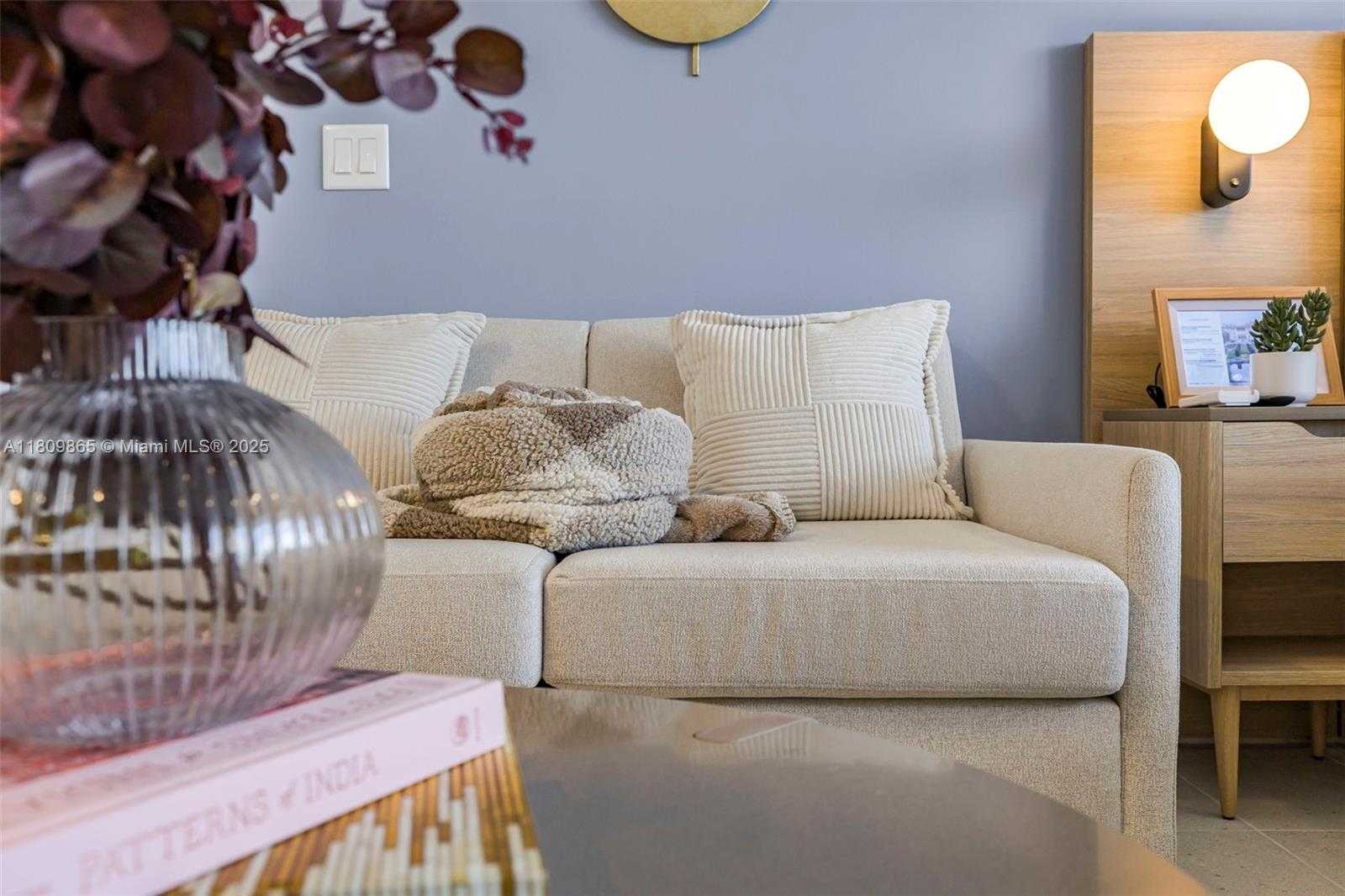 Small Image of 159 NE 6th St, Miami, FL 33132, USA Number 18