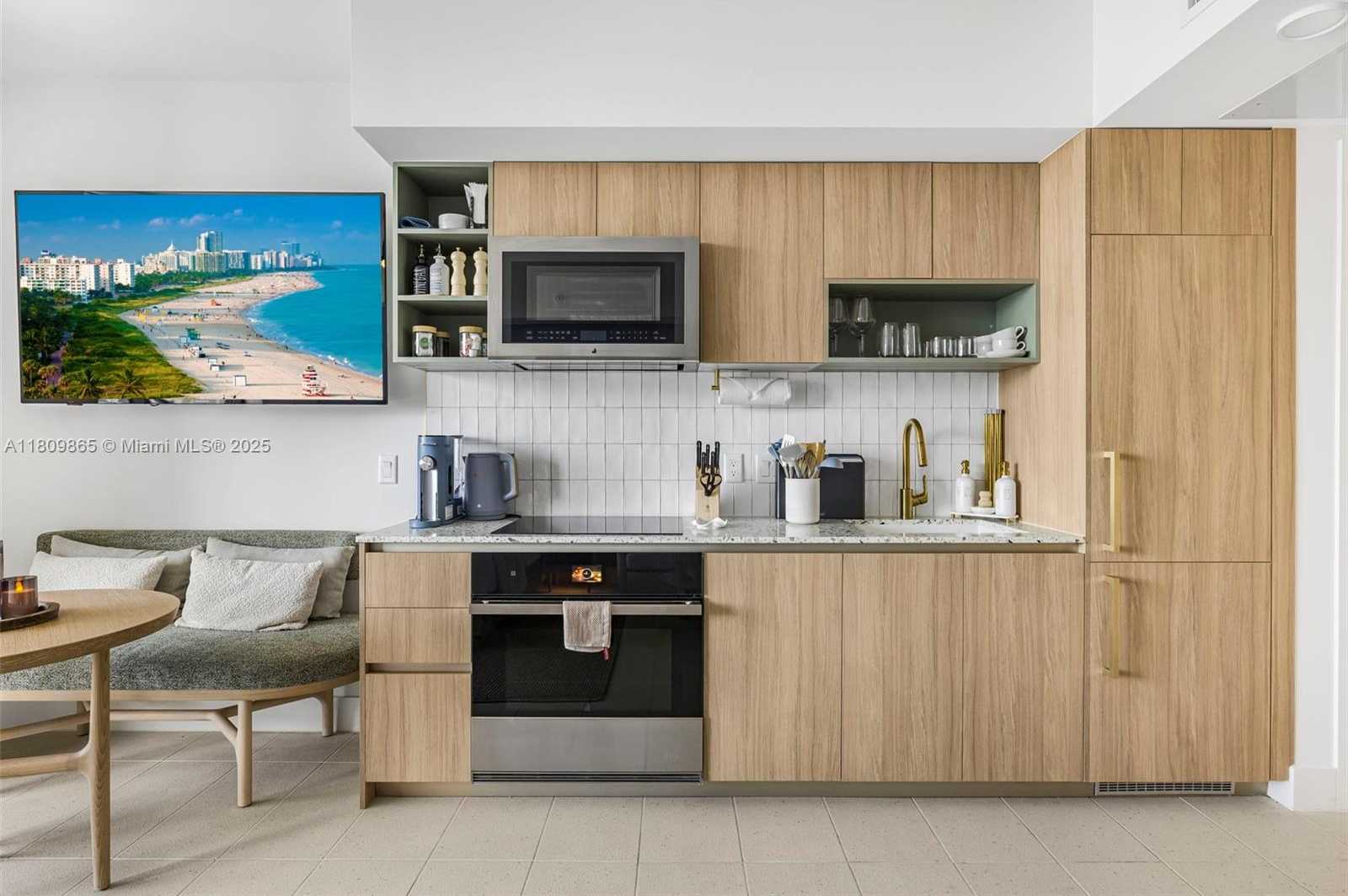 Small Image of 159 NE 6th St, Miami, FL 33132, USA Number 24