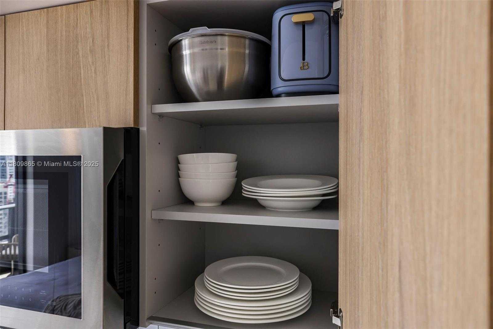 Small Image of 159 NE 6th St, Miami, FL 33132, USA Number 27