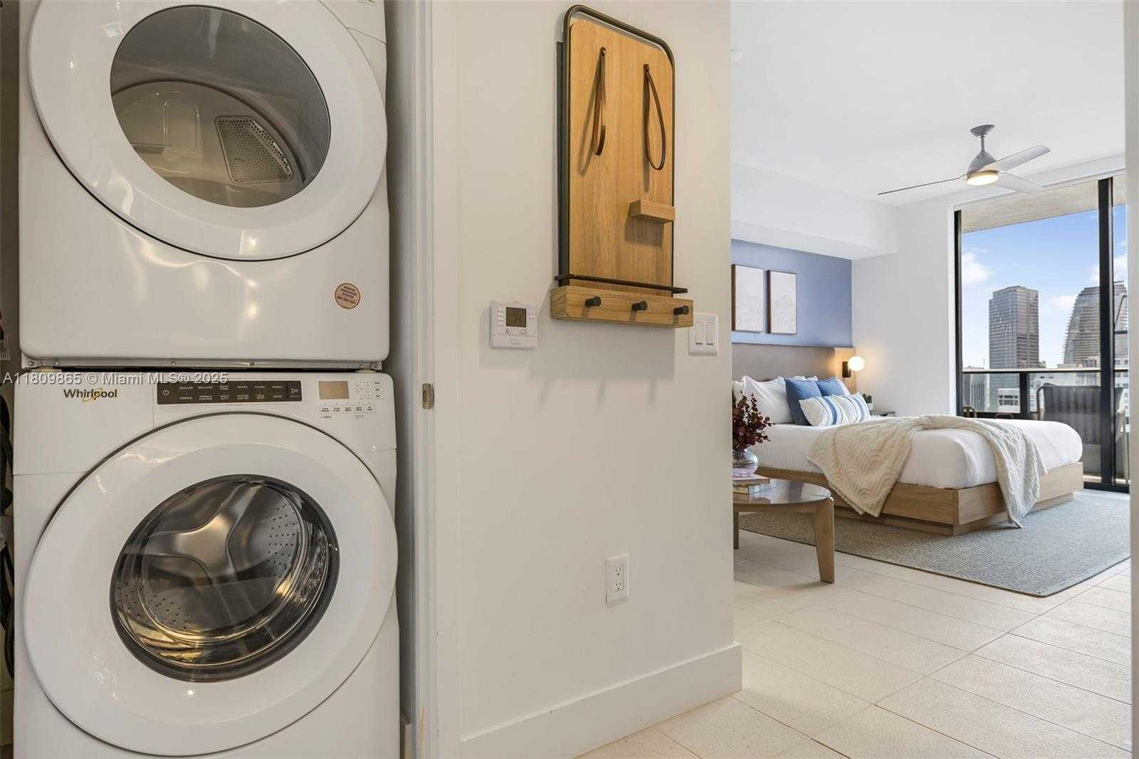 Small Image of 159 NE 6th St, Miami, FL 33132, USA Number 35