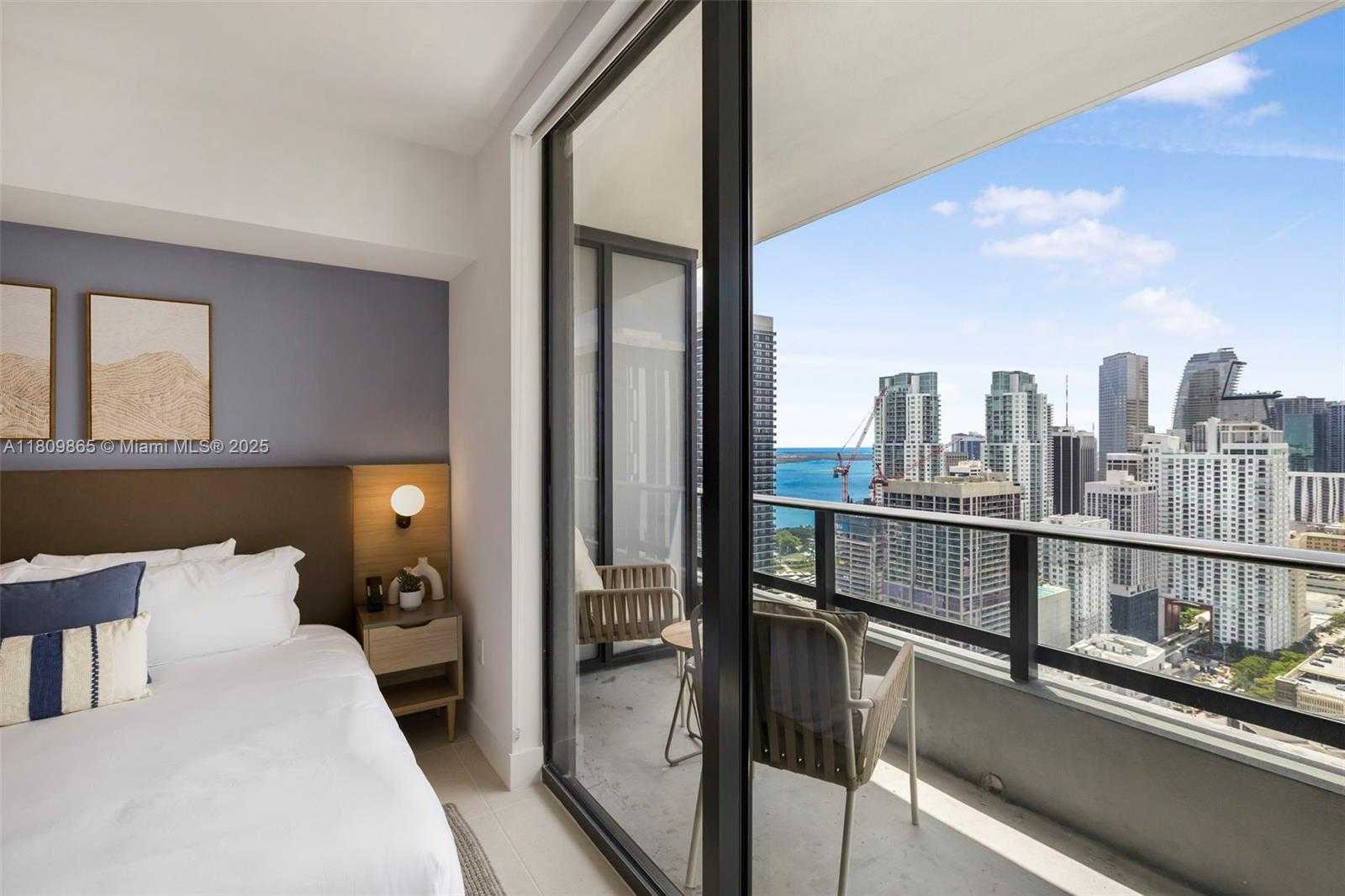 Small Image of 159 NE 6th St, Miami, FL 33132, USA Number 36