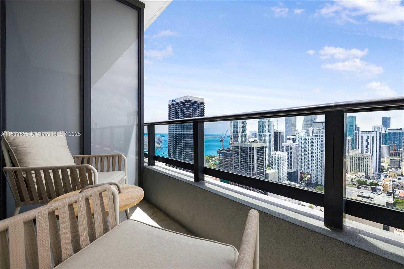 Small Image of 159 NE 6th St, Miami, FL 33132, USA Number 38