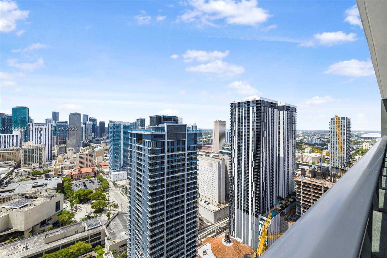 Small Image of 159 NE 6th St, Miami, FL 33132, USA Number 40