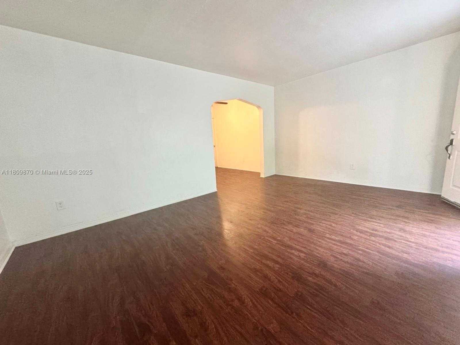 Small Image of 4410 NORTH EAST 2ND AVE #4414, Miami Number 3