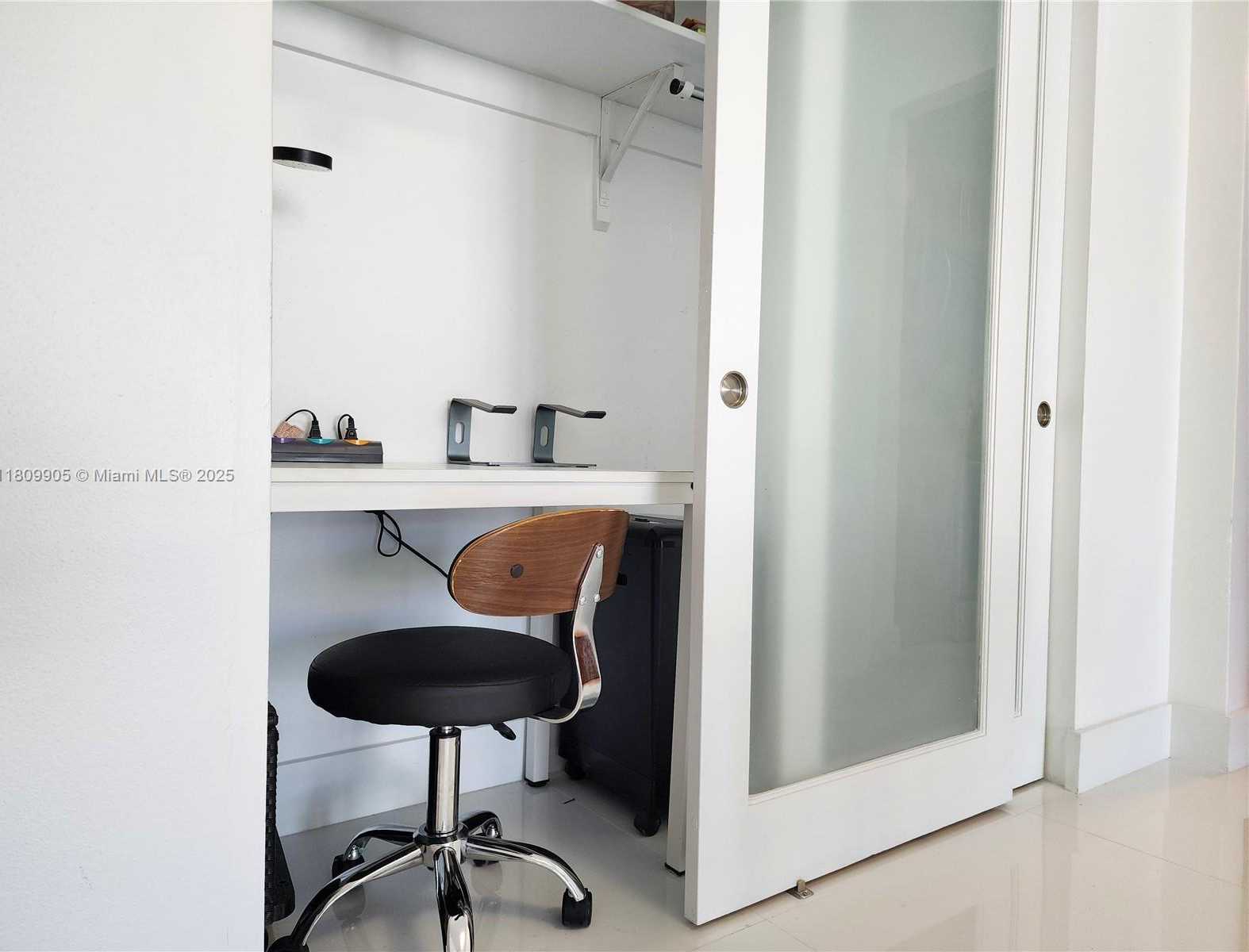 Small Image of 3000 SOUTH OCEAN DR #1206, Hollywood Number 14