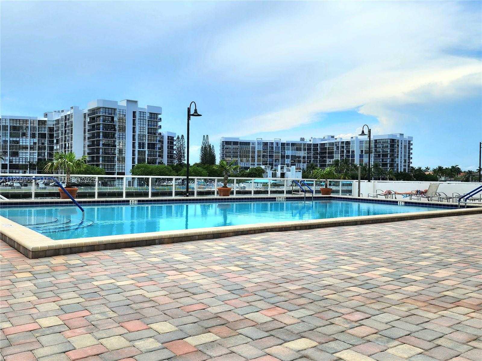 Small Image of 3000 SOUTH OCEAN DR #1206, Hollywood Number 20
