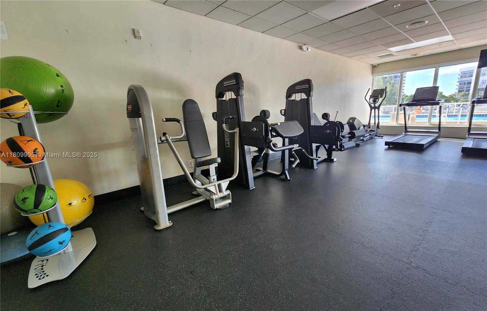 Small Image of 3000 SOUTH OCEAN DR #1206, Hollywood Number 21