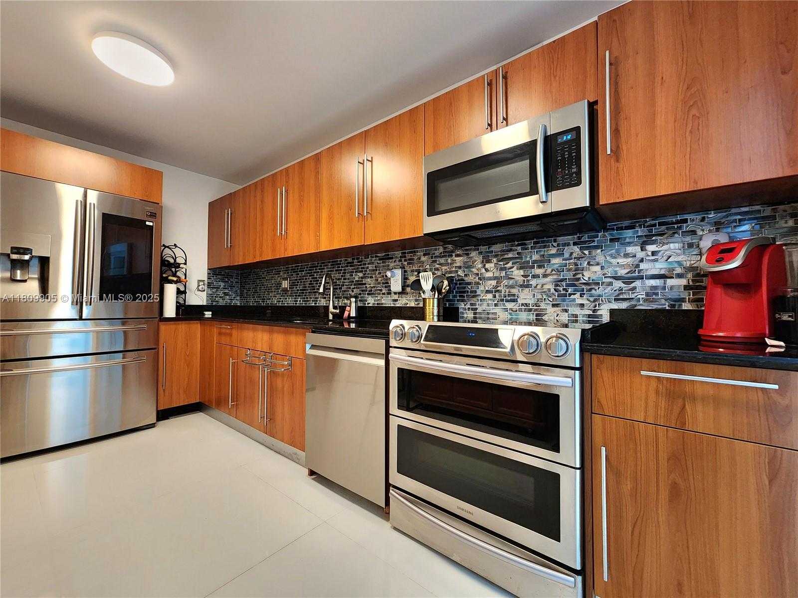 Small Image of 3000 SOUTH OCEAN DR #1206, Hollywood Number 7