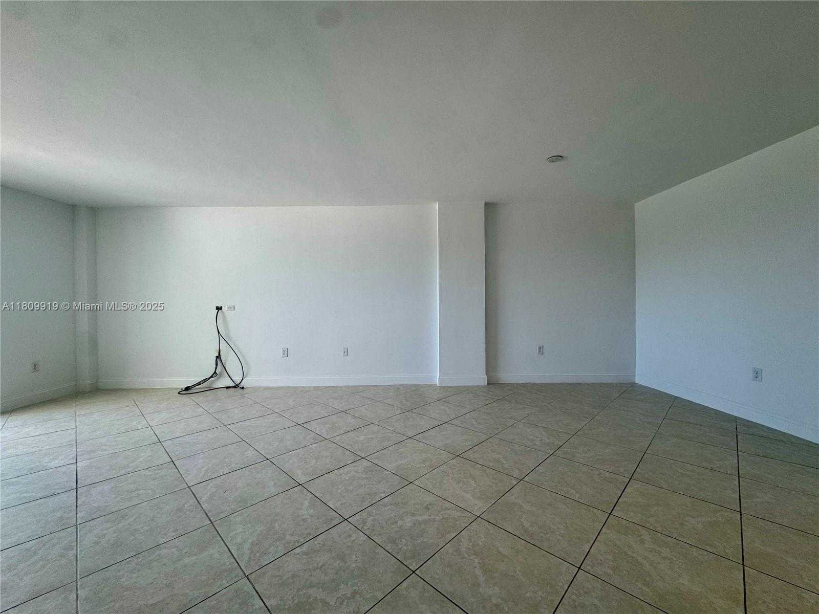 Small Image of 10275 COLLINS AVE #318, Bal Harbour Number 13
