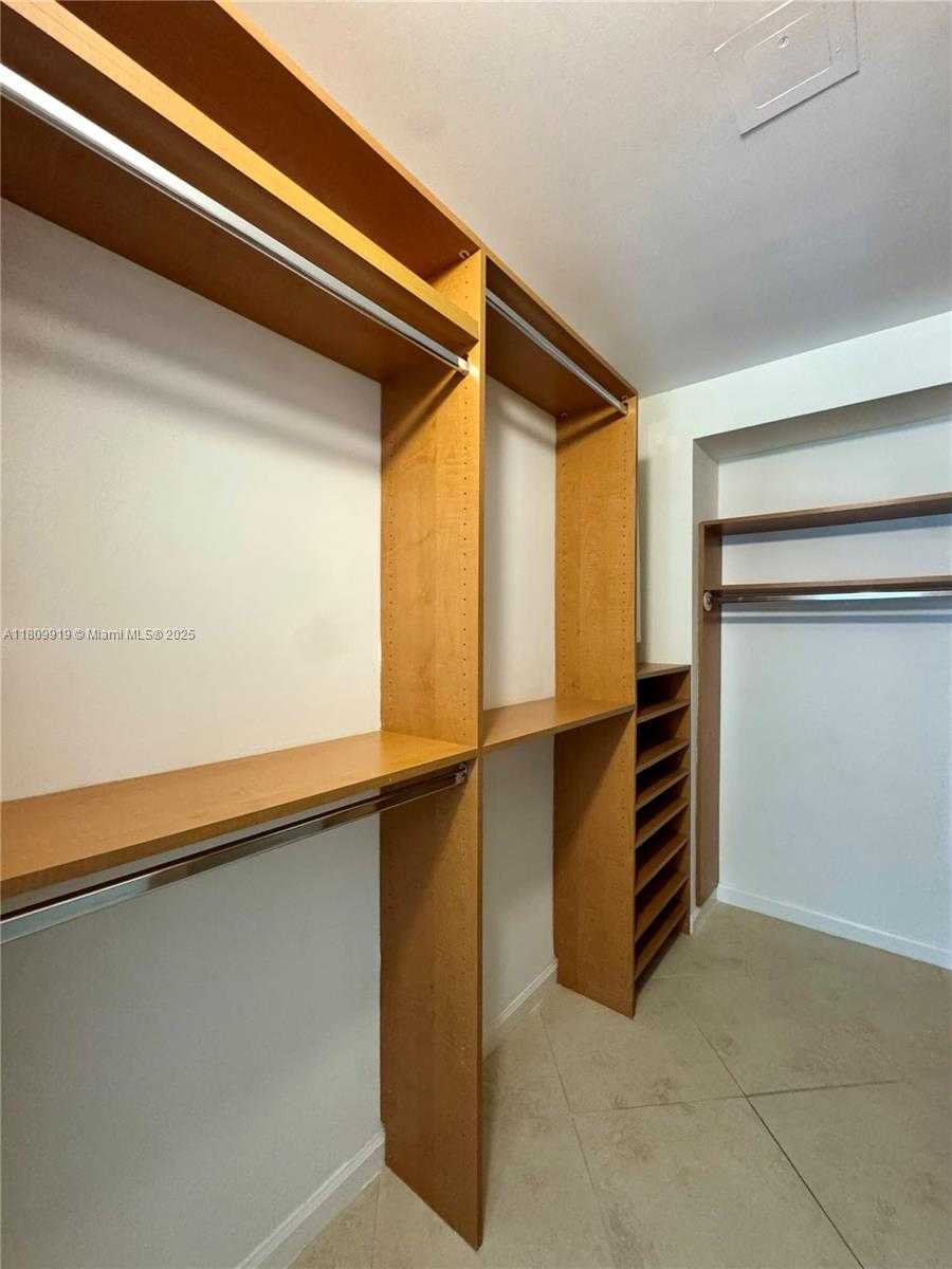 Small Image of 10275 COLLINS AVE #318, Bal Harbour Number 19