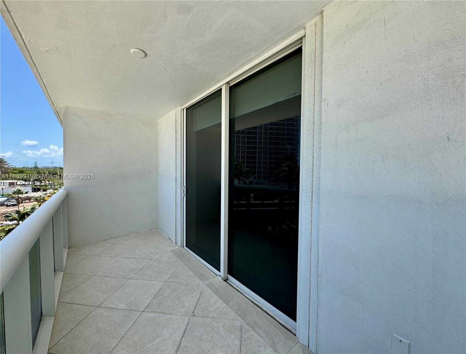 Small Image of 10275 COLLINS AVE #318, Bal Harbour Number 25