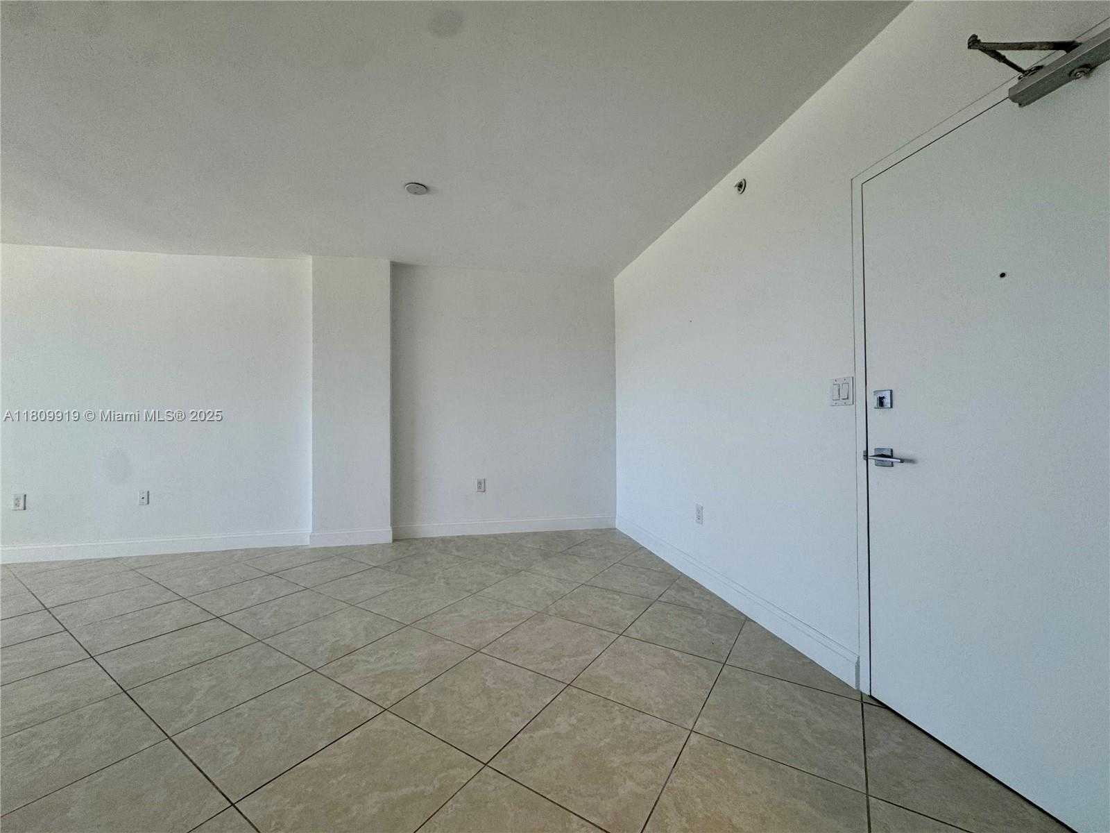 Small Image of 10275 COLLINS AVE #318, Bal Harbour Number 8