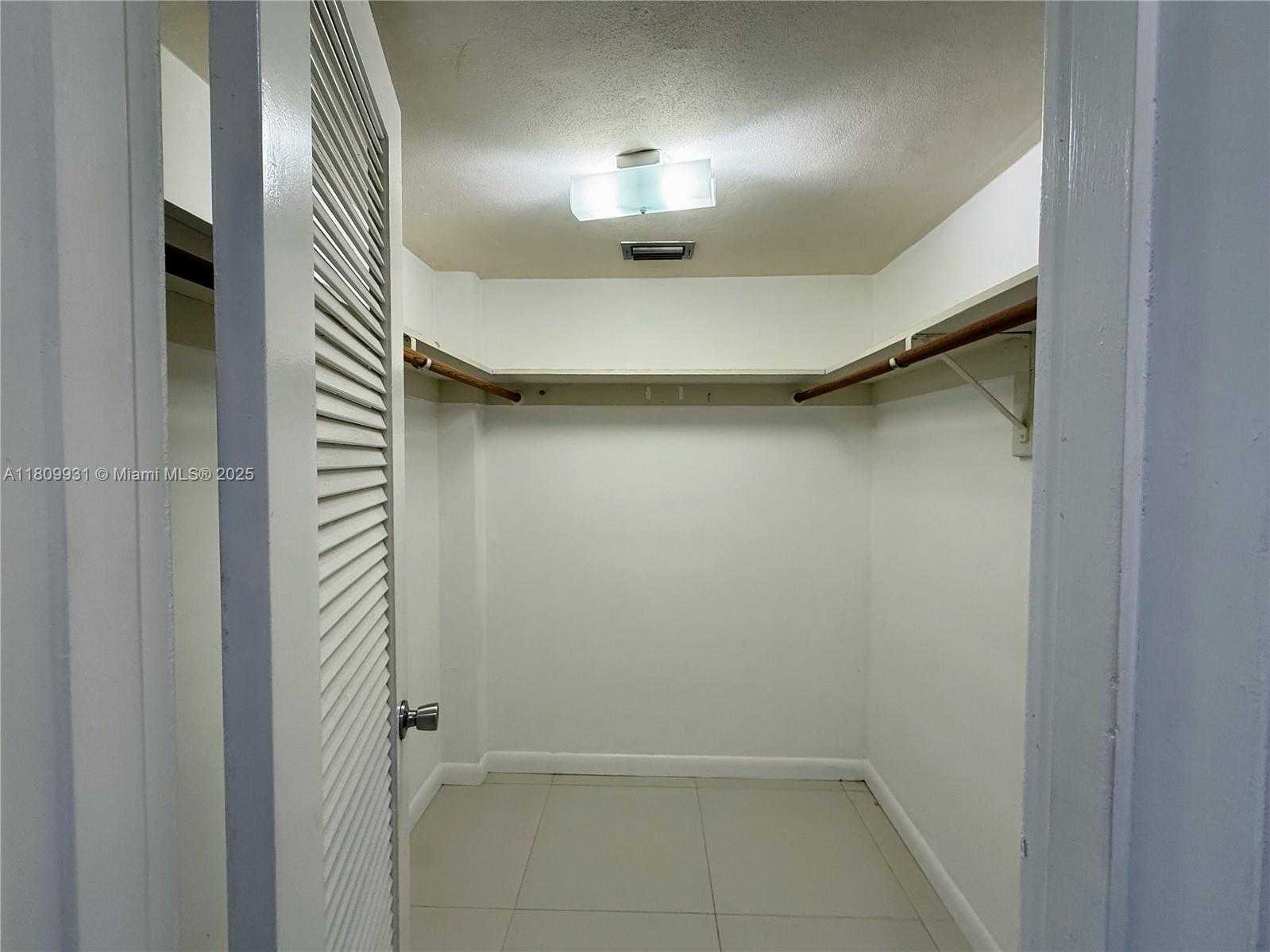 Small Image of 2859 LEONARD DR #G407, Aventura Number 15