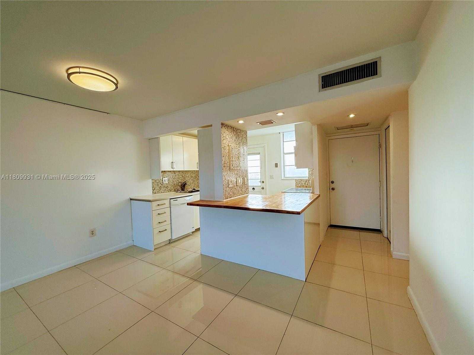 Small Image of 2859 LEONARD DR #G407, Aventura Number 18