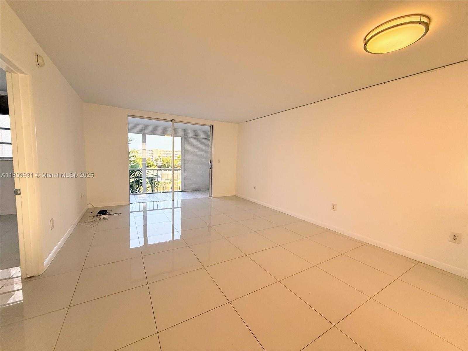 Small Image of 2859 LEONARD DR #G407, Aventura Number 23