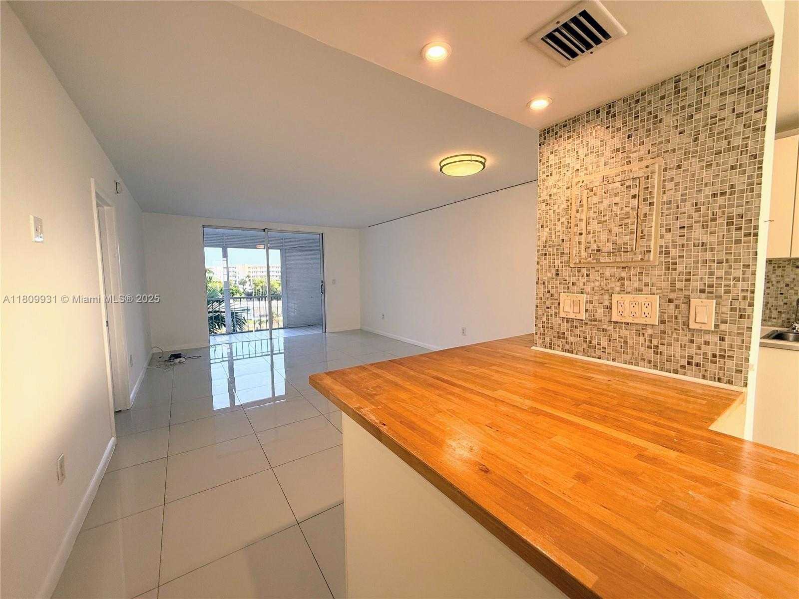 Small Image of 2859 LEONARD DR #G407, Aventura Number 24