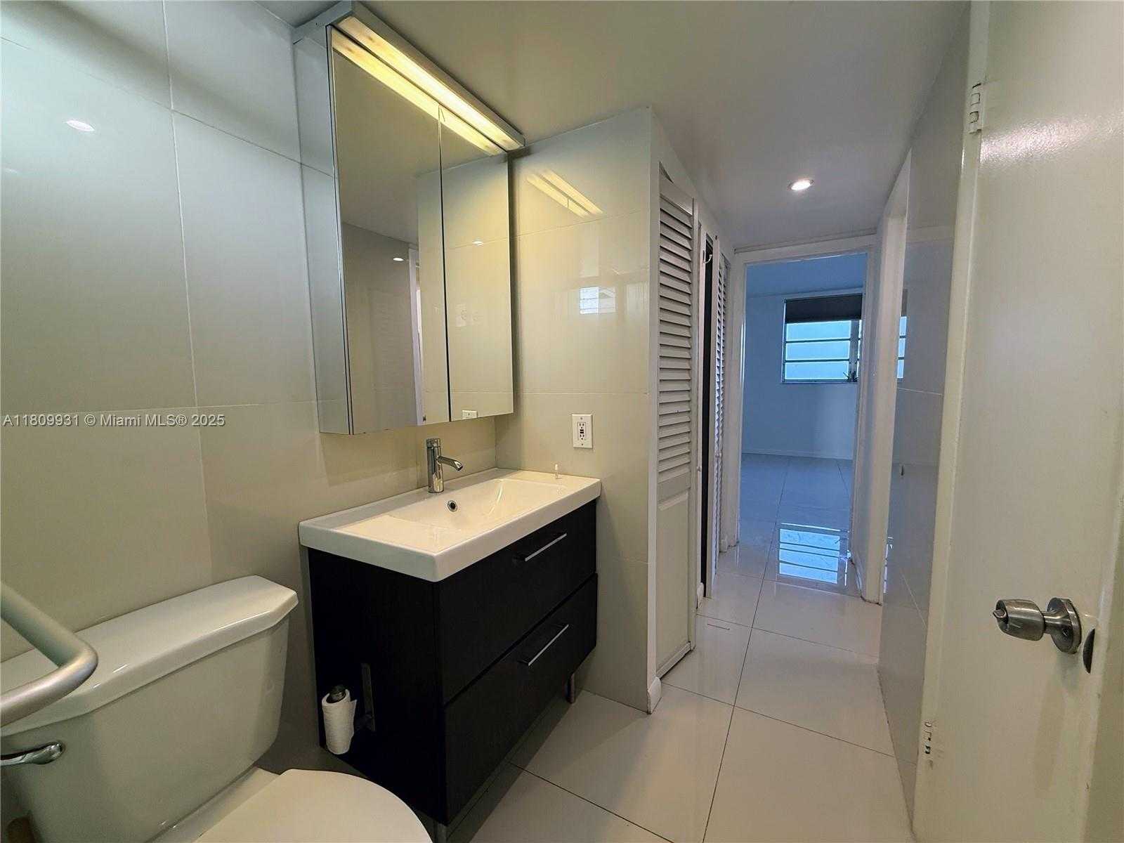 Small Image of 2859 LEONARD DR #G407, Aventura Number 26