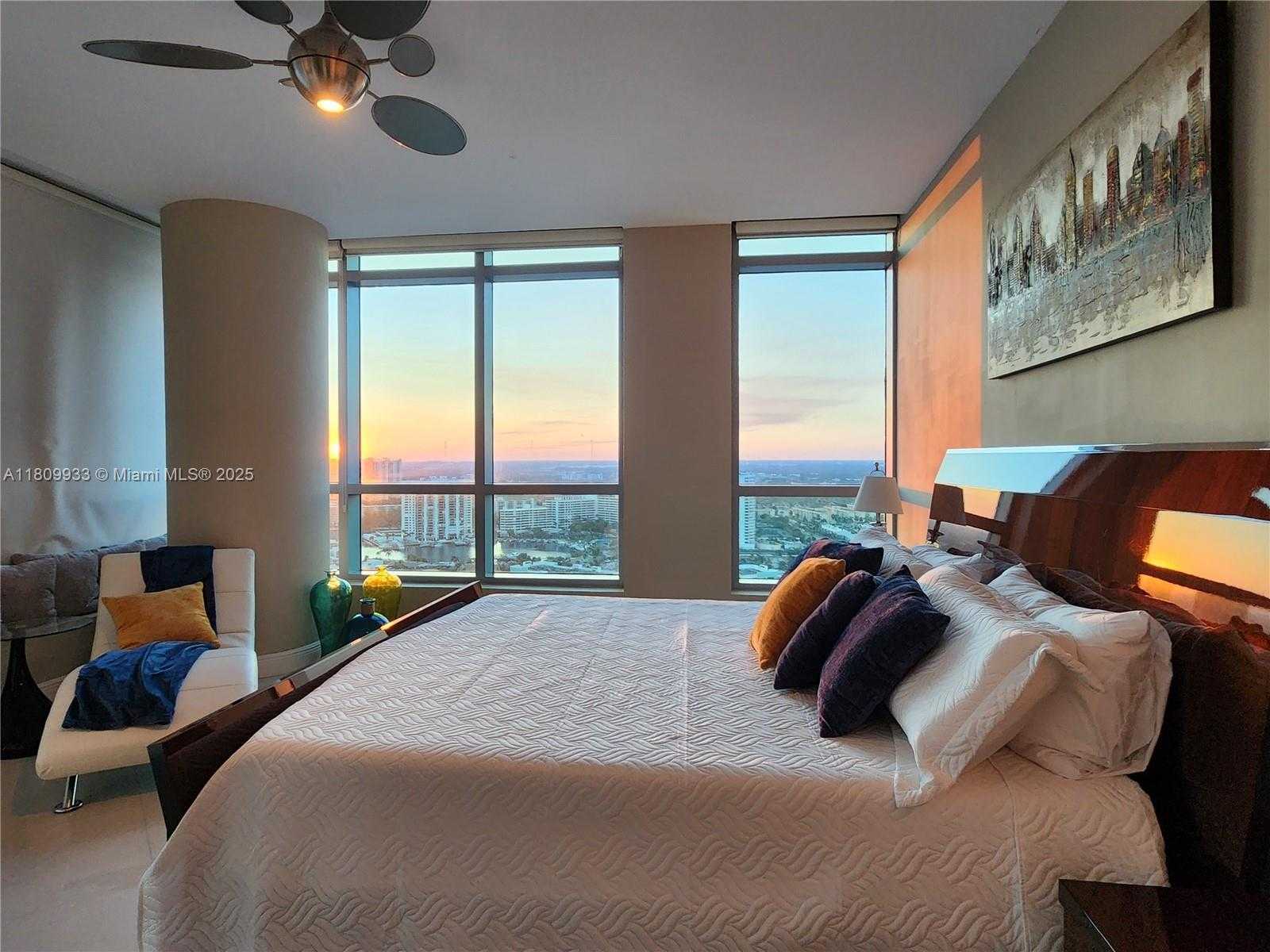 Small Image of 3535 SOUTH OCEAN DR #2805, Hollywood Number 24