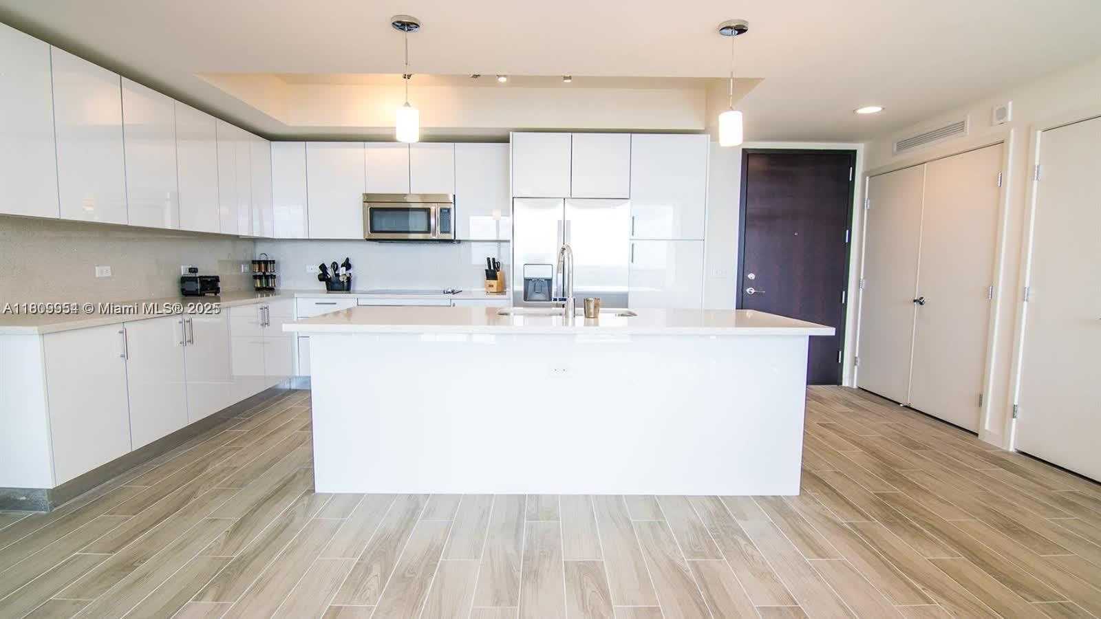 Small Image of 999 SOUTH WEST 1ST AVE #3306, Miami Number 2