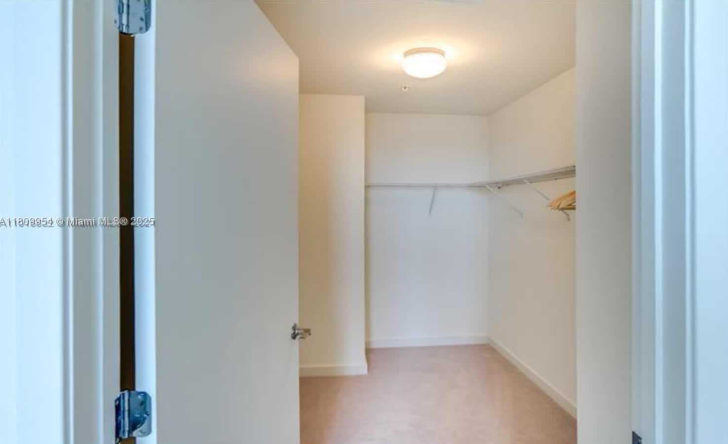 Small Image of 999 SOUTH WEST 1ST AVE #3306, Miami Number 22