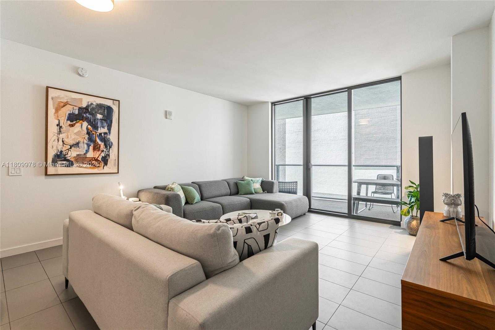 Small Image of 1600 NORTH EAST 1ST AVE #2819, Miami Number 15