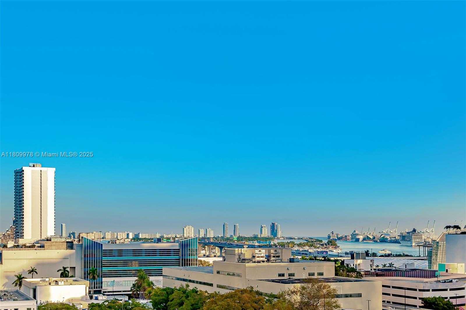Small Image of 1600 NORTH EAST 1ST AVE #2819, Miami Number 32