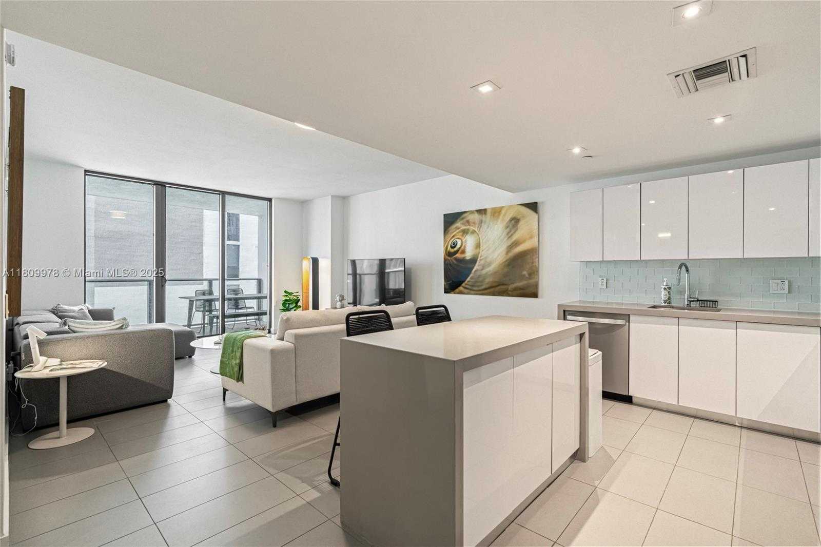 Small Image of 1600 NORTH EAST 1ST AVE #2819, Miami Number 6