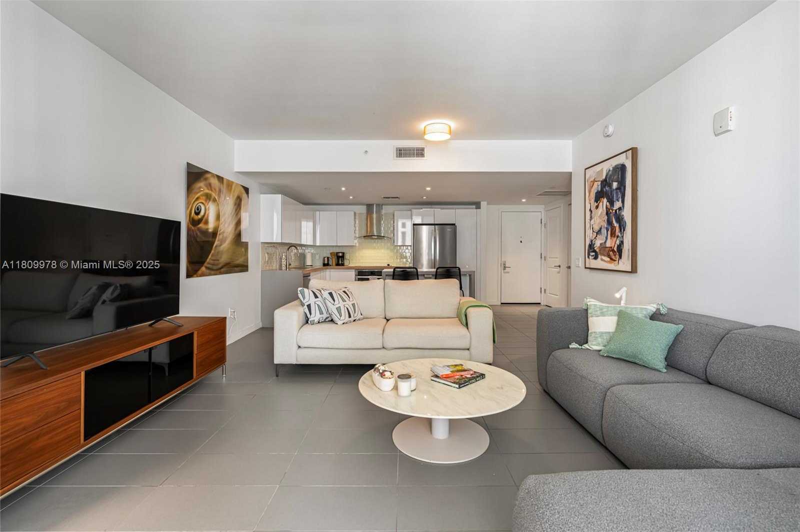 Small Image of 1600 NORTH EAST 1ST AVE #2819, Miami Number 7