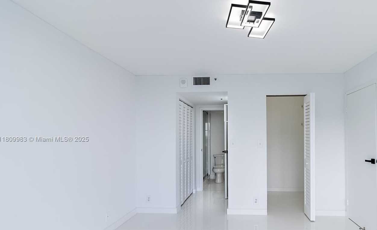 Small Image of 7601 EAST TREASURE DR #620, North Bay Village Number 8