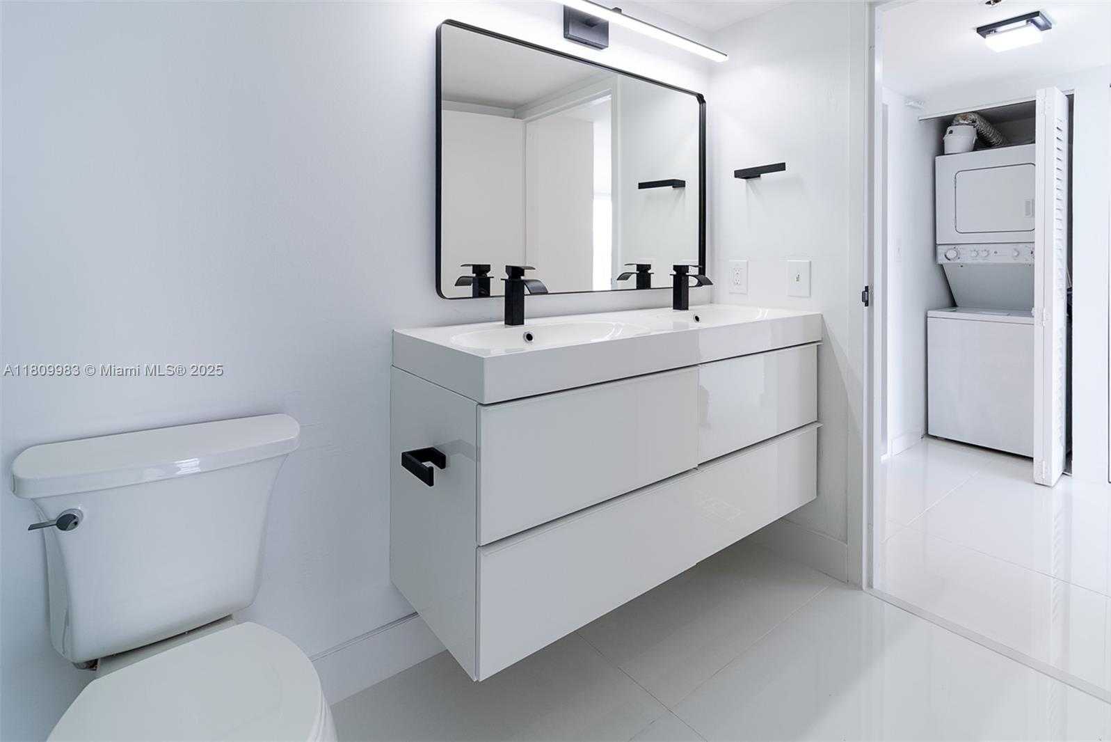 Small Image of 7601 EAST TREASURE DR #620, North Bay Village Number 9