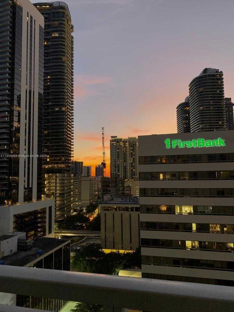 Small Image of 951 BRICKELL AVE #1503, Miami Number 10