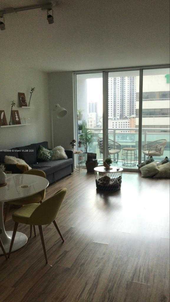 Small Image of 951 BRICKELL AVE #1503, Miami Number 2
