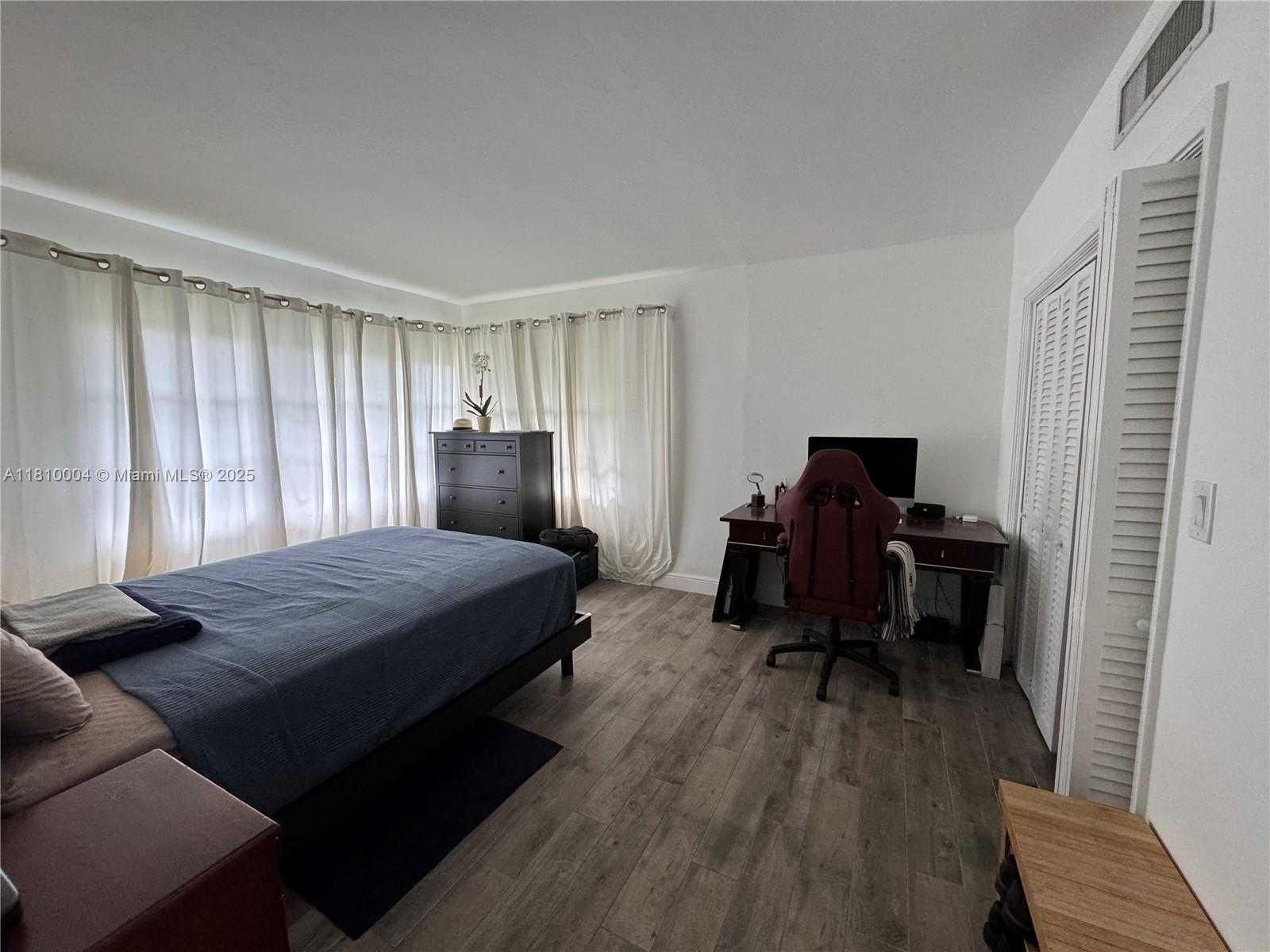 Small Image of 286 BAL BAY DR #5, Bal Harbour Number 13