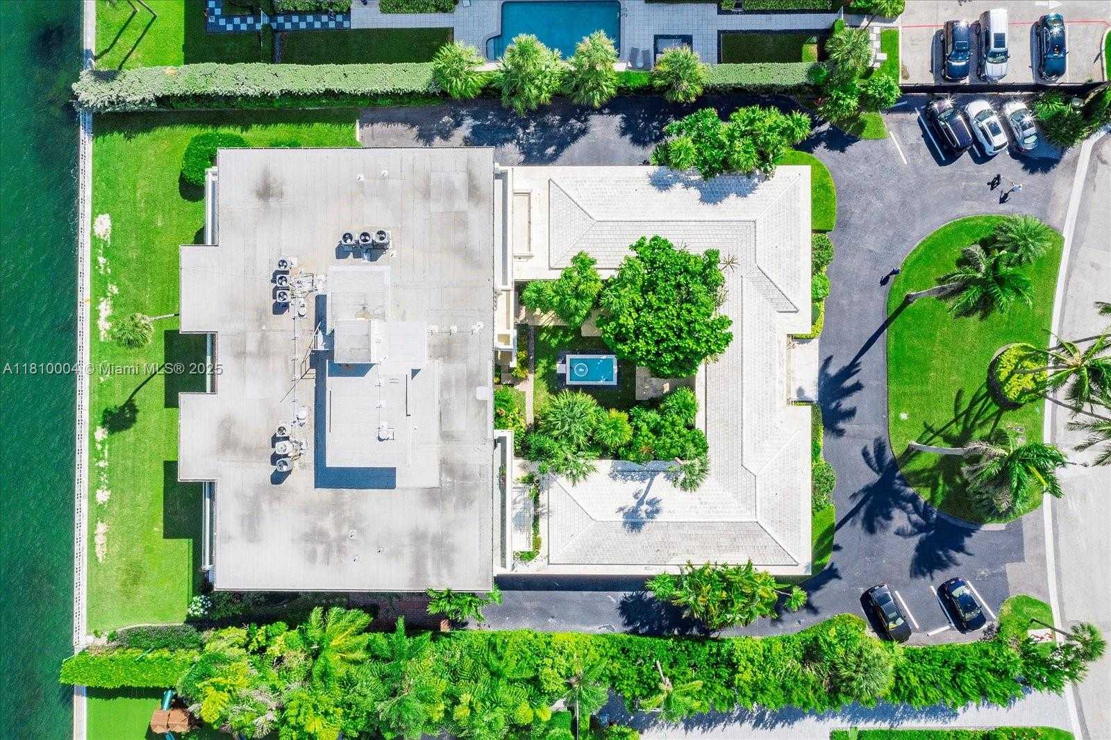Small Image of 286 BAL BAY DR #5, Bal Harbour Number 3