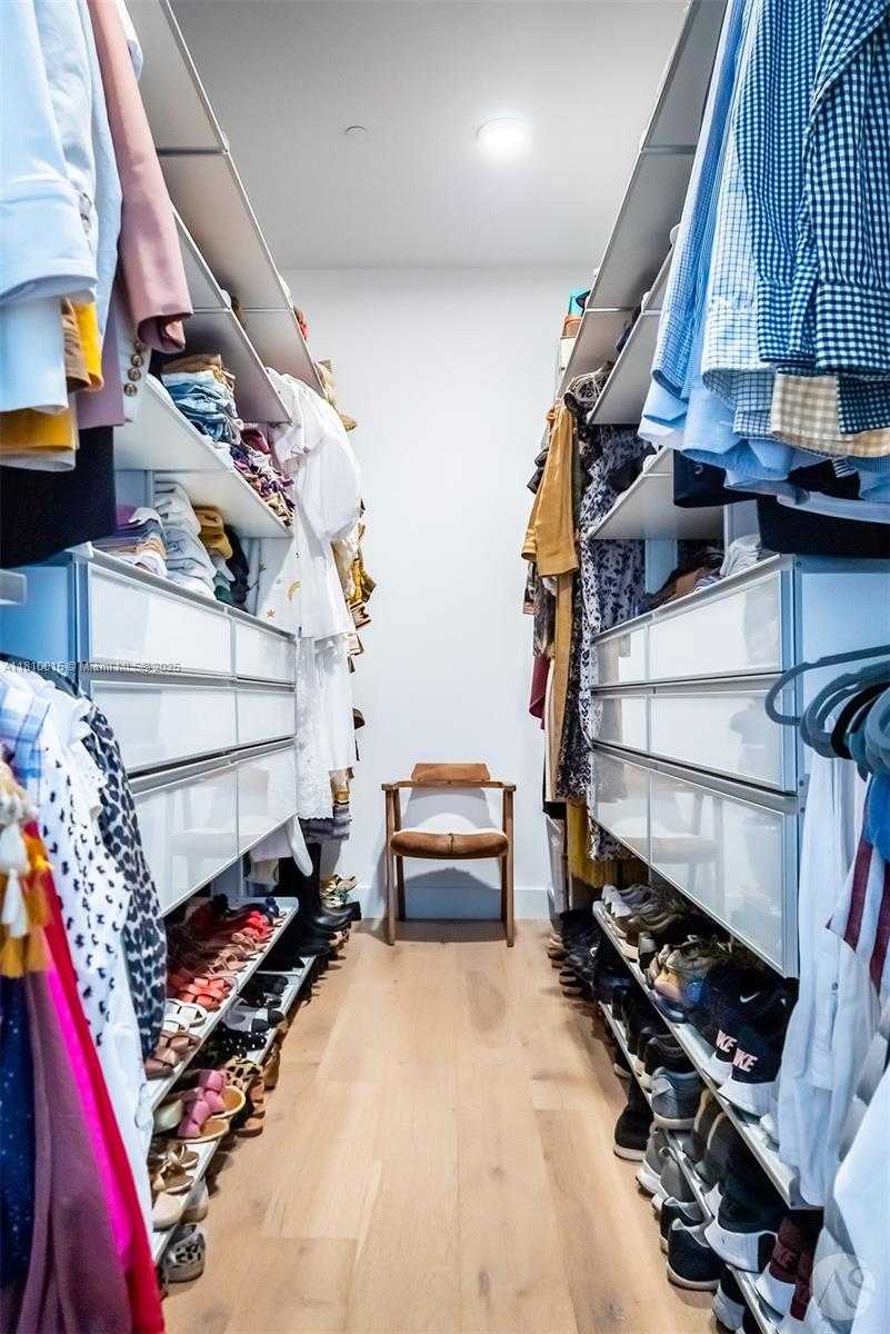 Small Image of 2675 SOUTH BAYSHORE DR #902S, Miami Number 17
