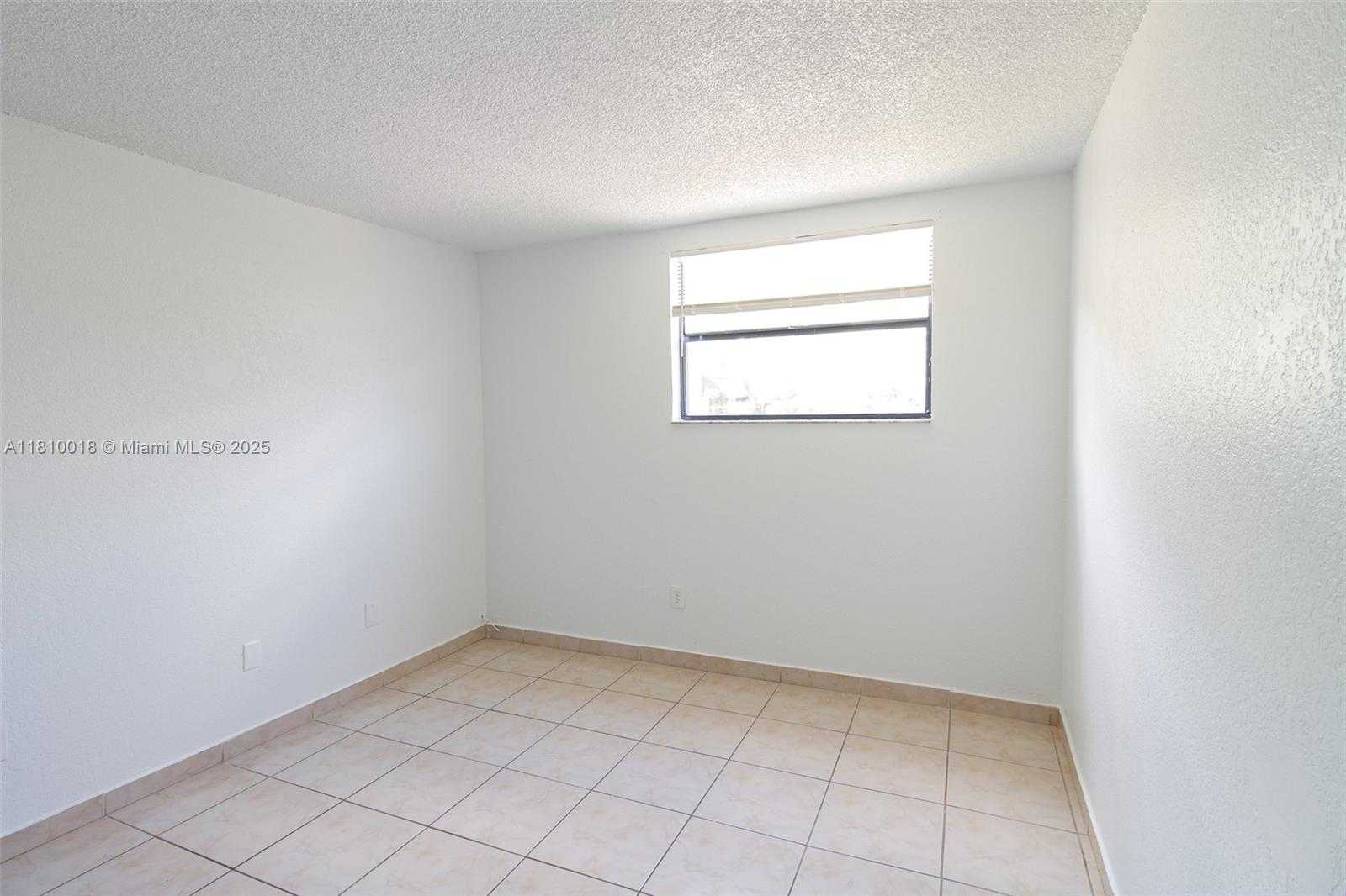 Small Image of 606 WEST 81ST ST #318, Hialeah Number 11