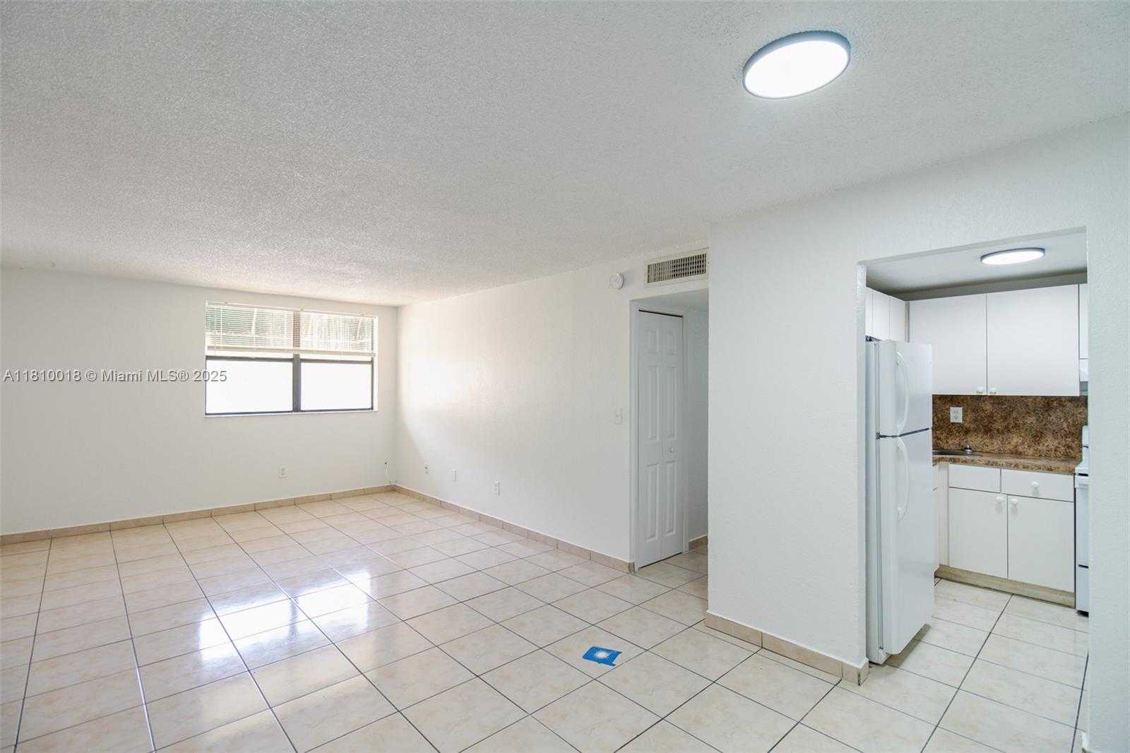 Small Image of 606 WEST 81ST ST #318, Hialeah Number 18